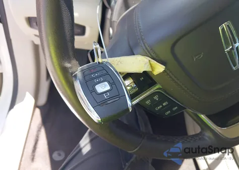 2017 Lincoln Continental Premiere из США, поврежденный, VIN 1LN6L9PK1H5627281